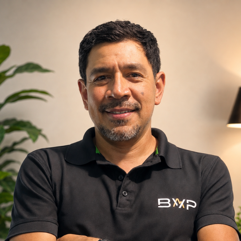 Image of LUIS MACIAS